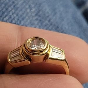 18k gold and diamond ring